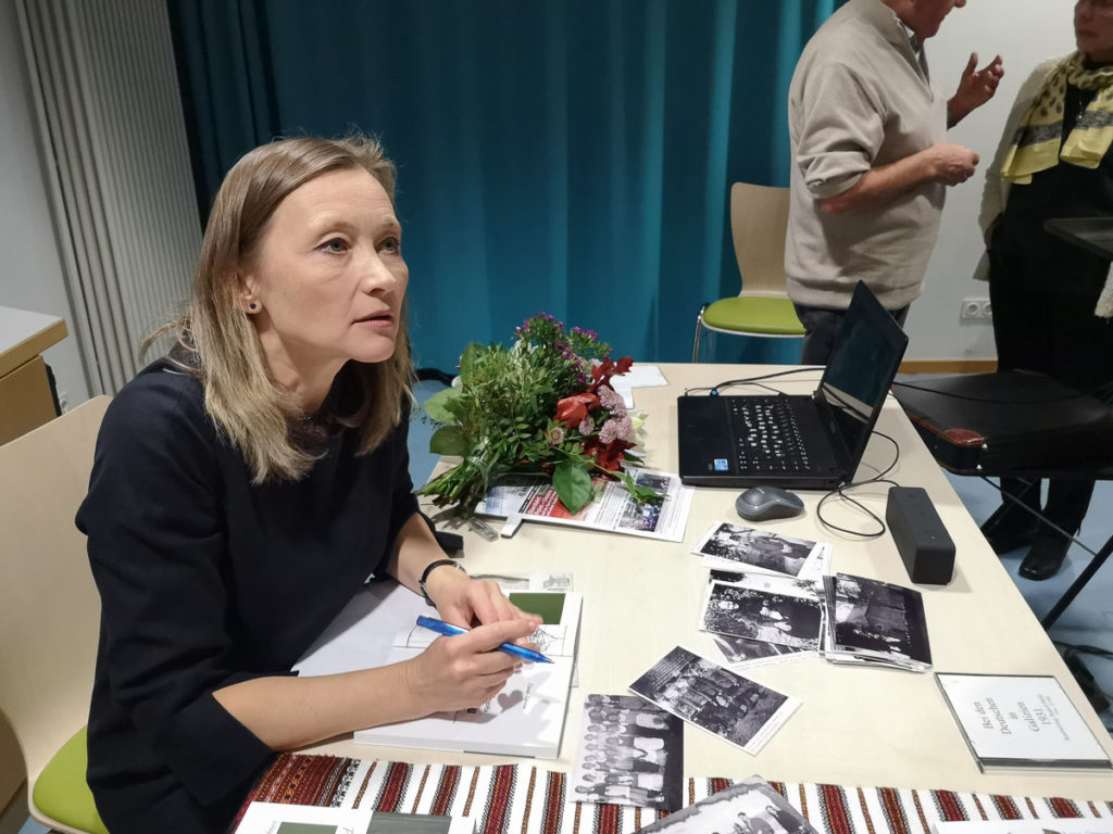 Buchpräsentation mit Olena Serpen. Verein "Ukrainer in Karlsruhe". Literaturabend"