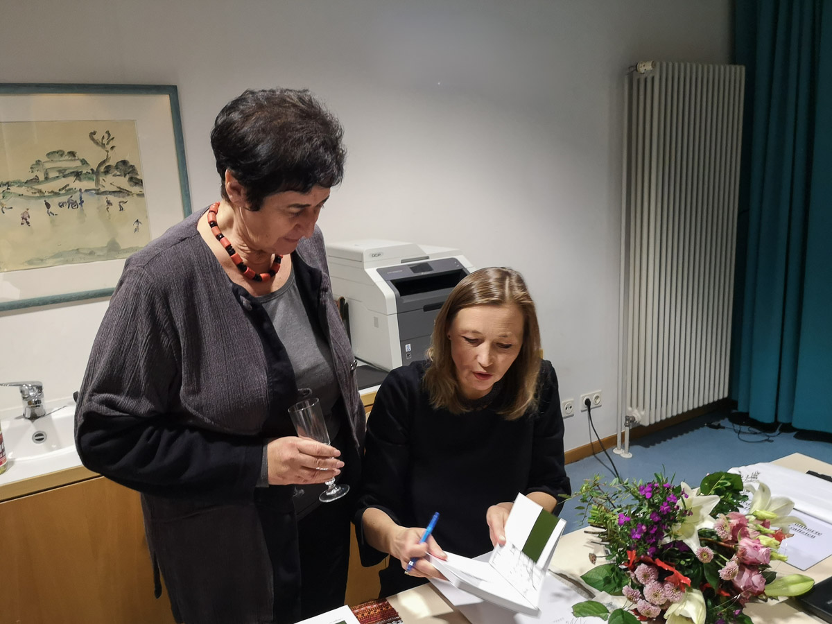 Buchpräsentation mit Olena Serpen. Verein "Ukrainer in Karlsruhe". Literaturabend"