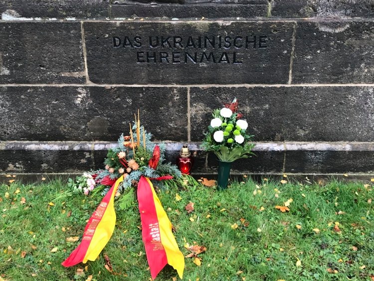 Ukranisches Denkmal Rastatt, Ukrainer in Karlsruhe