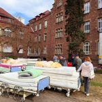 137. LKW mit humanitärer Hilfe - Krankenhausbetten für die Region Chernihiv