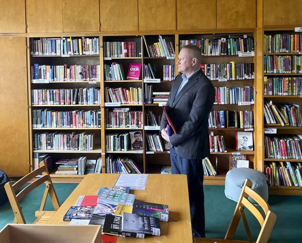 Michael O'Flaherty in unserer Bibliotheg